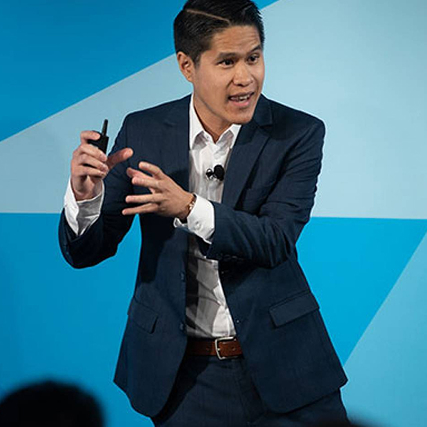 Kevin Pham presenting at Grad Slam 2019